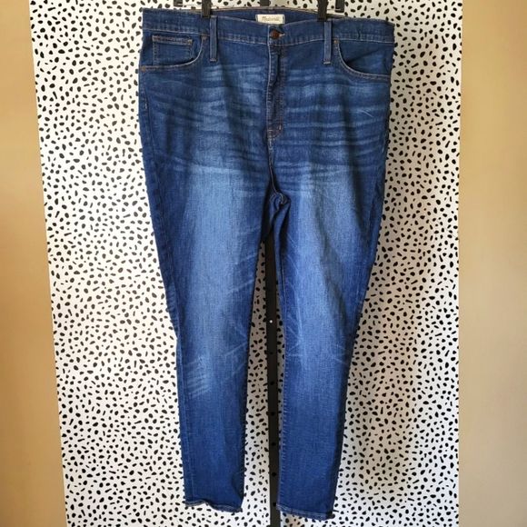 Sold - Picture 2 of 8